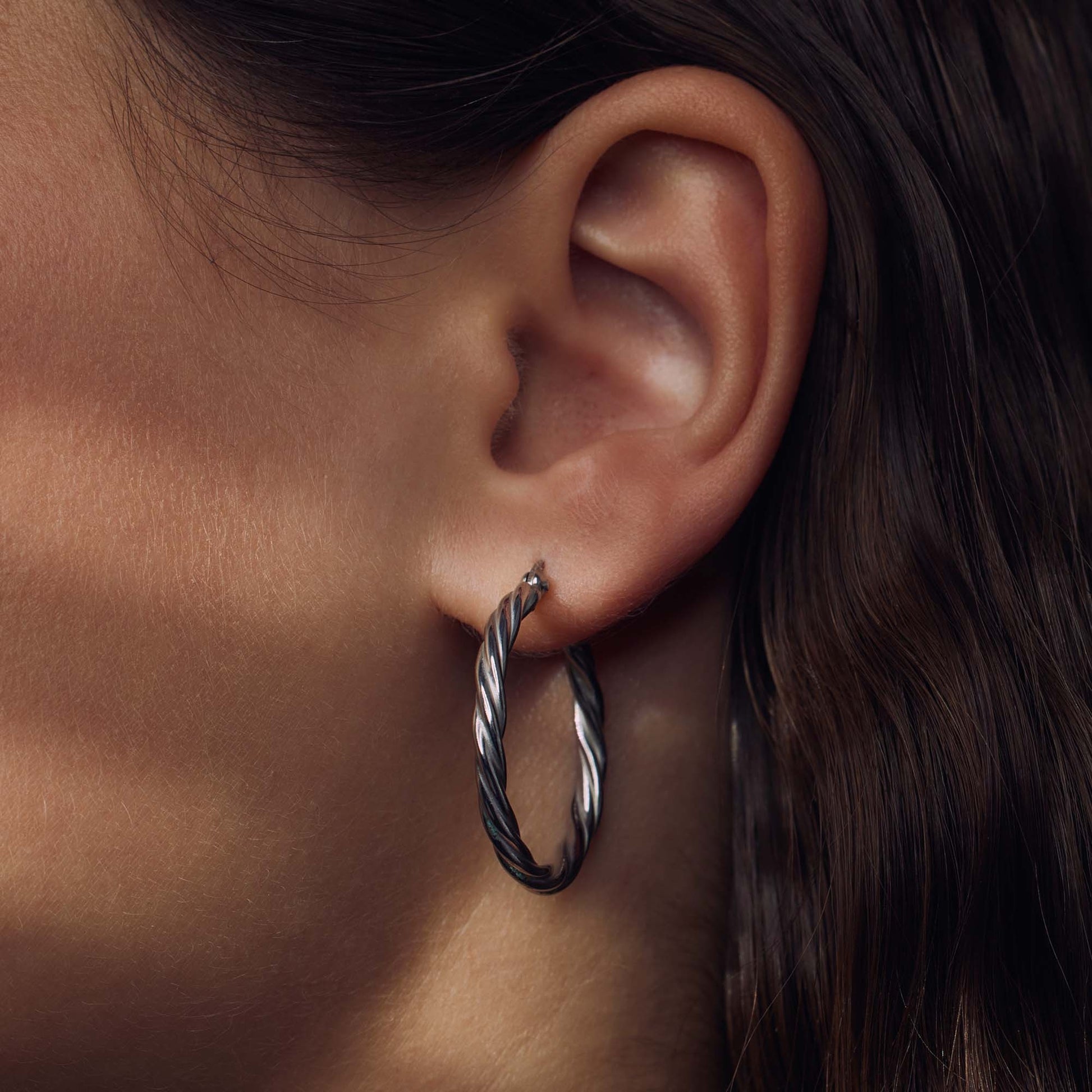 Bibbiena Poppi Viviana 925 sterling silver hoop earrings with twist - Parte di Me