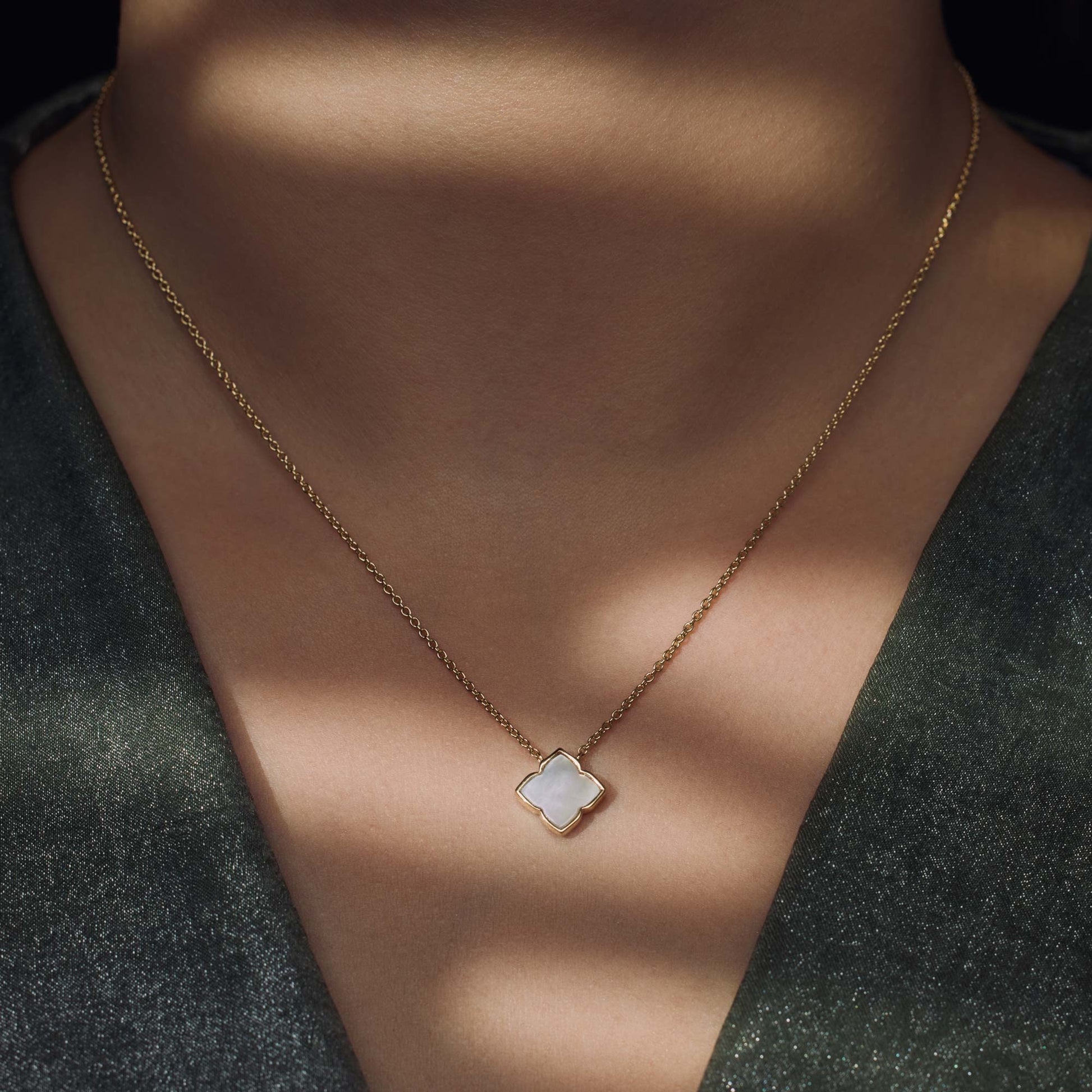 Brioso Cortona Dara 925 sterling silver gold plated necklace with mother of pearl - Parte di Me