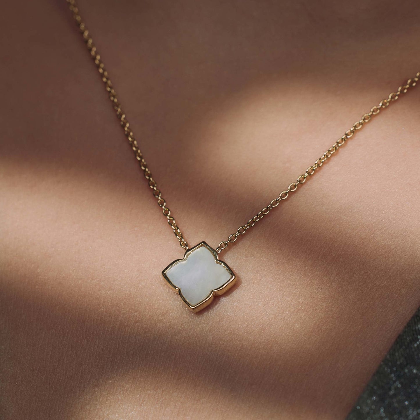 Brioso Cortona Dara 925 sterling silver gold plated necklace with mother of pearl - Parte di Me