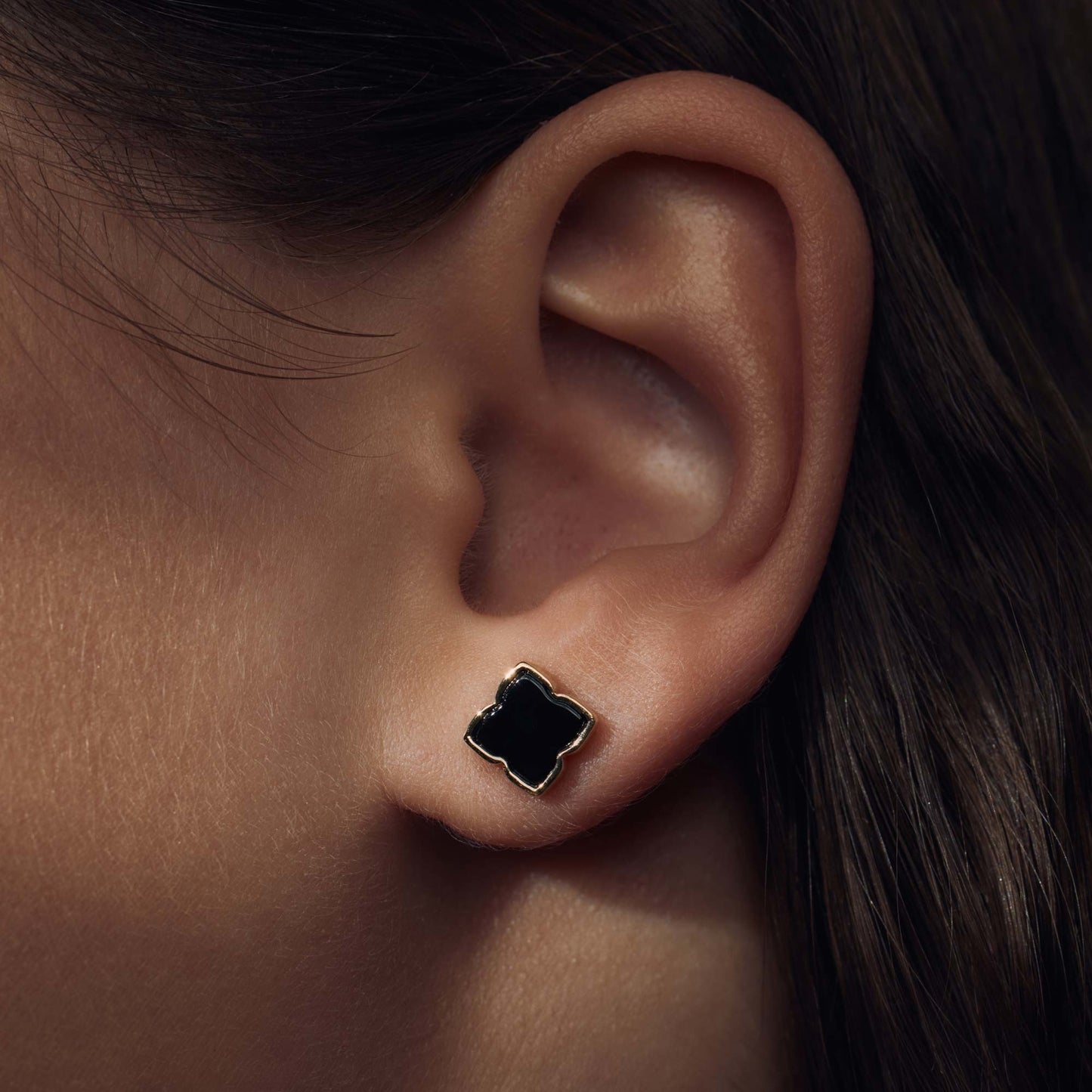 Brioso Cortona Giulia 925 sterling silver gold plated ear studs with black onyx - Parte di Me