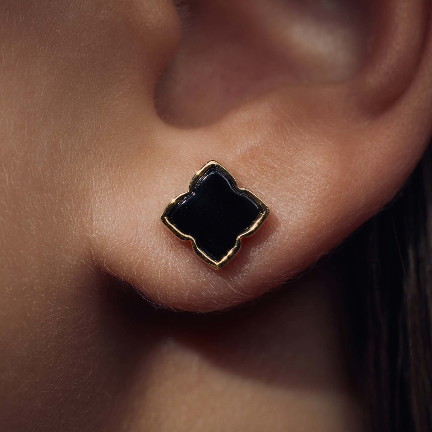 Brioso Cortona Giulia 925 sterling silver gold plated ear studs with black onyx - Parte di Me