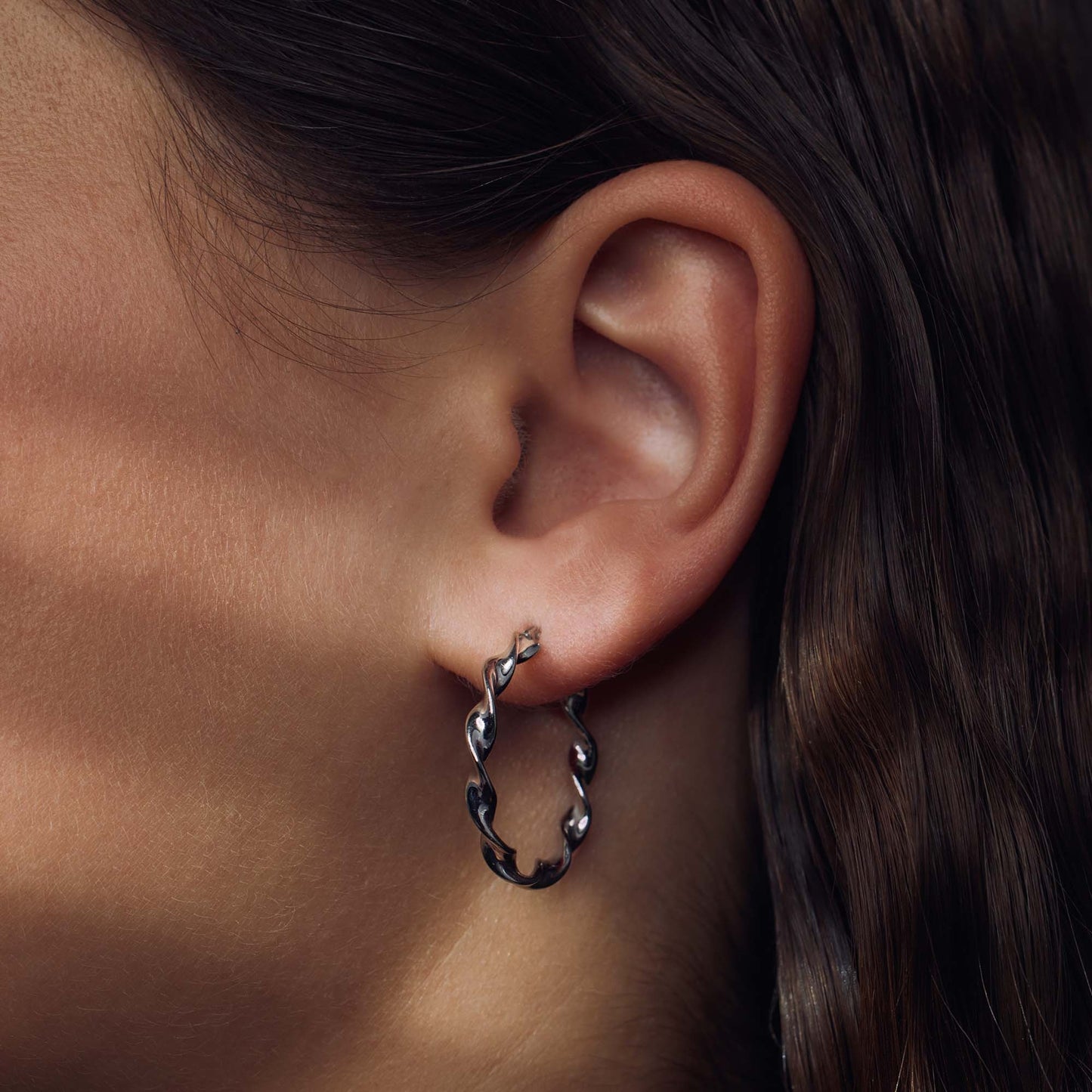 Bibbiena Poppi Viviana 925 sterling silver hoop earrings with twist - Parte di Me