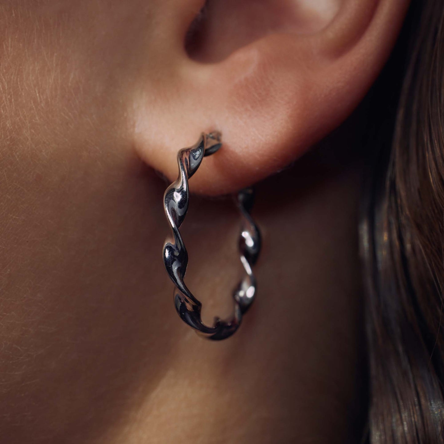 Bibbiena Poppi Viviana 925 sterling silver hoop earrings with twist - Parte di Me